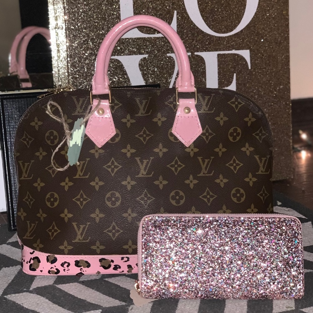 Louis Vuitton Alma satchel purse bag tote.